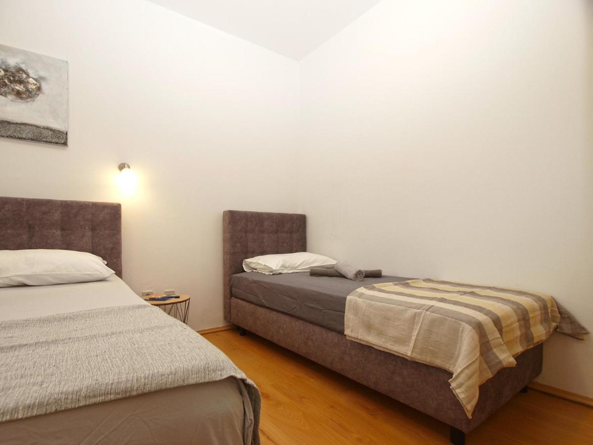 Apartments Biskupije 810 Μεντουλίν Εξωτερικό φωτογραφία
